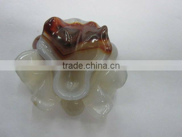 Red Grey Agate carved trumpet flower