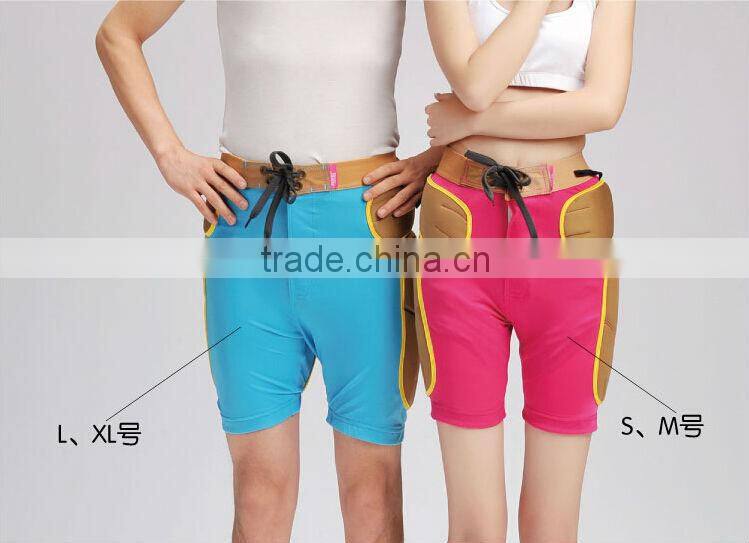 Snow Sports Protective Equipment Red and Blue Impact Shorts For Hip Thign and Tailbone Protection