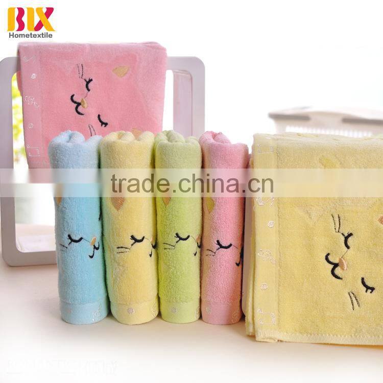 High Quality Cotton Fabric Hello Kitty Yarn Dyed Towel