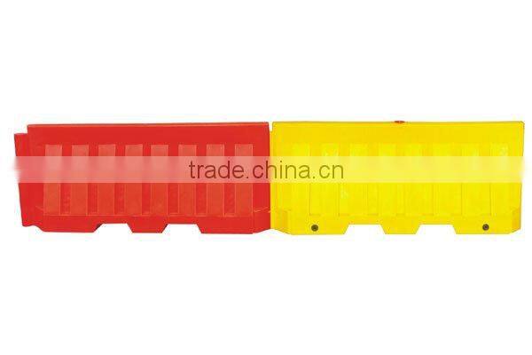 820mm Water filled red plastic barrier supplier
