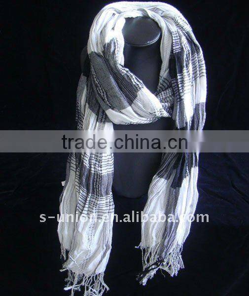 Fashion pretty ladies shawl 2011