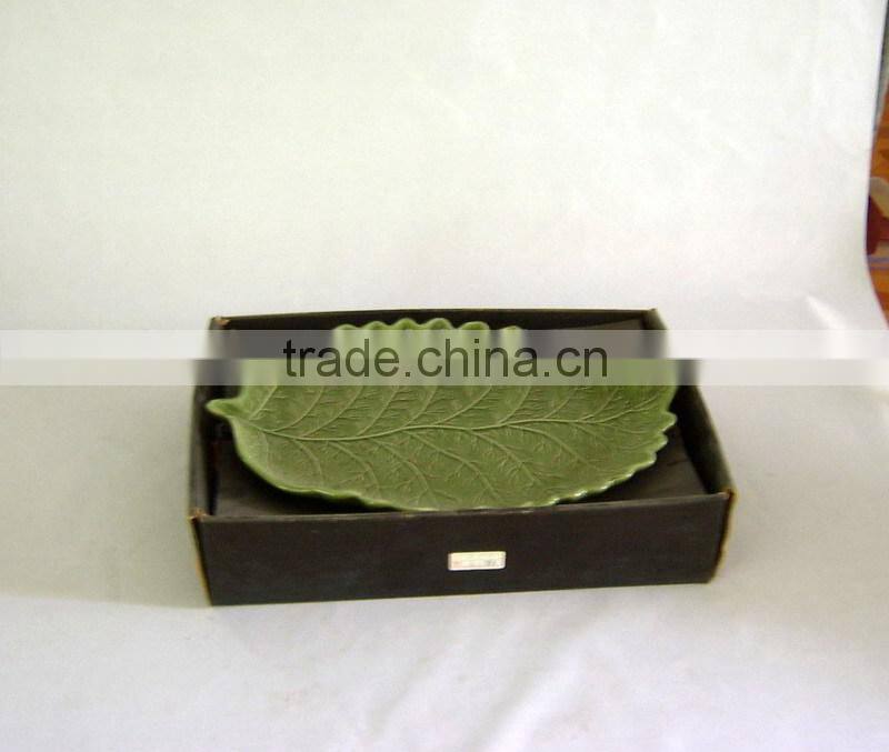 hot sale heart shape ceramic leaf plate