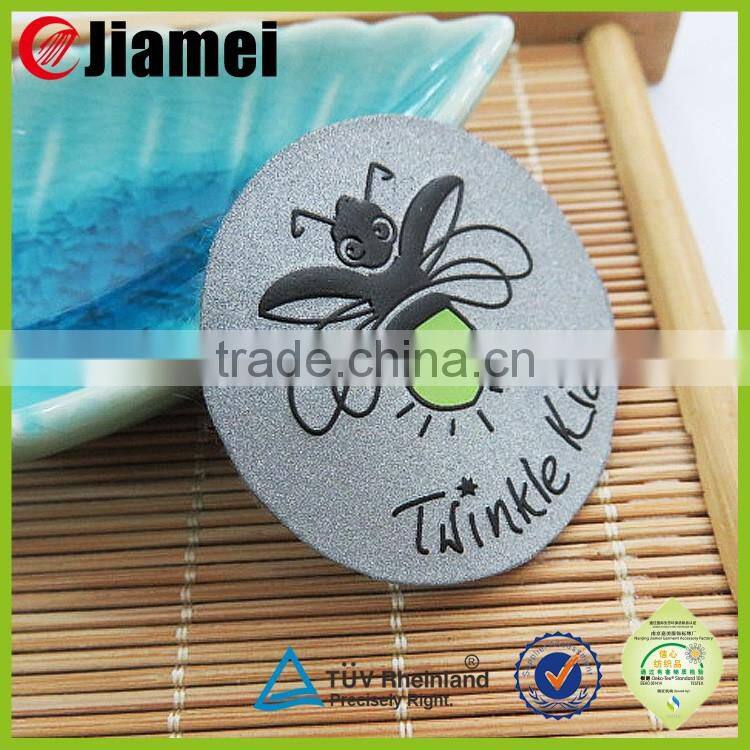 Custom badge for garment 2015 oem soft pvc reflective puff patch