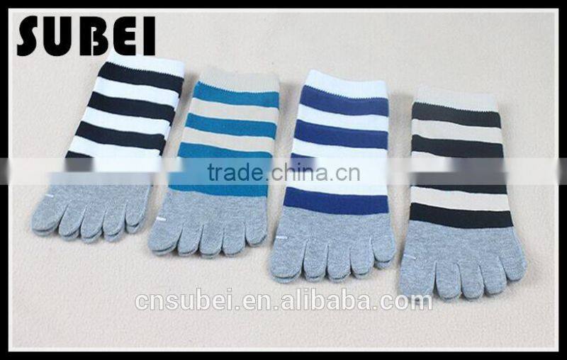 Men's fashion cotton stripe five toe socks, short socks