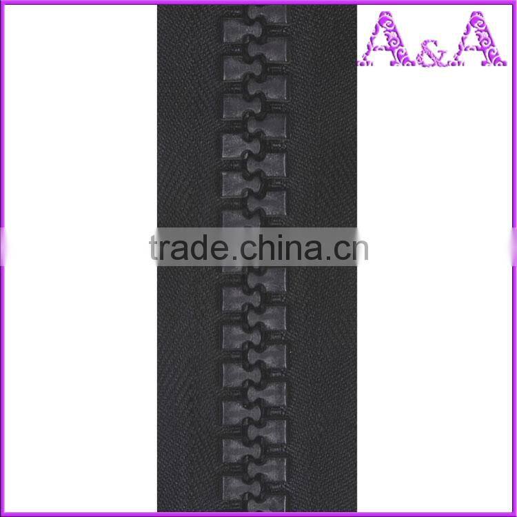 5# colored plastic zipper for cloth with orange teeth and orange tape O/E A/L