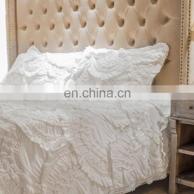 Wholesale customized color printed embroidered luxury bedding set 100% cotton