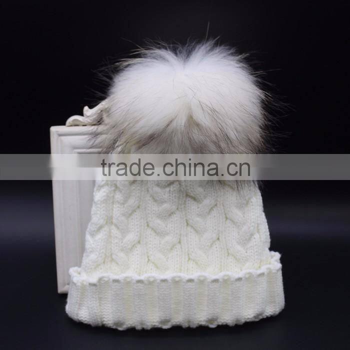 Wholesale New Colorful Detachable Raccon Fur Pompom Fashion Girls Winter Caps