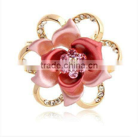 Honey strawberry bride brooch for wedding souvenir