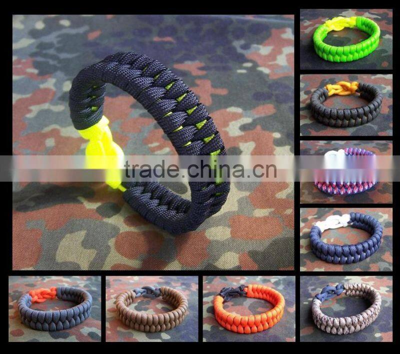 Cheap christmas woven paracord bracelet with logo