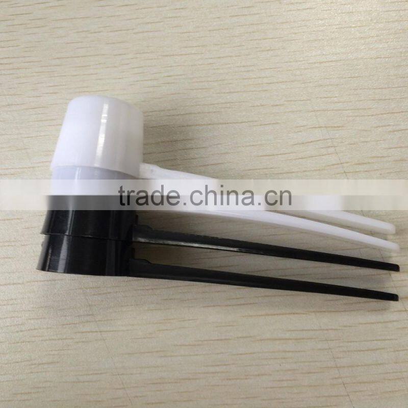 5G Black and White plastic measuring spoon for coffee and milk powder