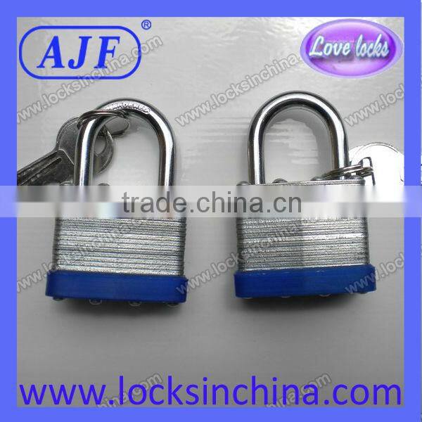 1-9/16in (40mm) Wide Laminated Steel Pin Tumbler Padlock, Non-Removable Key, Keyed Alike