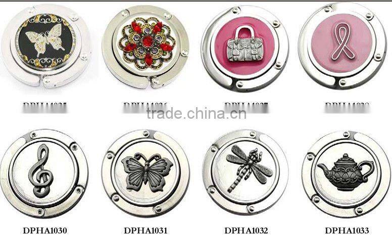 Blank foldable purse hanger openable and can put cosmetic inside