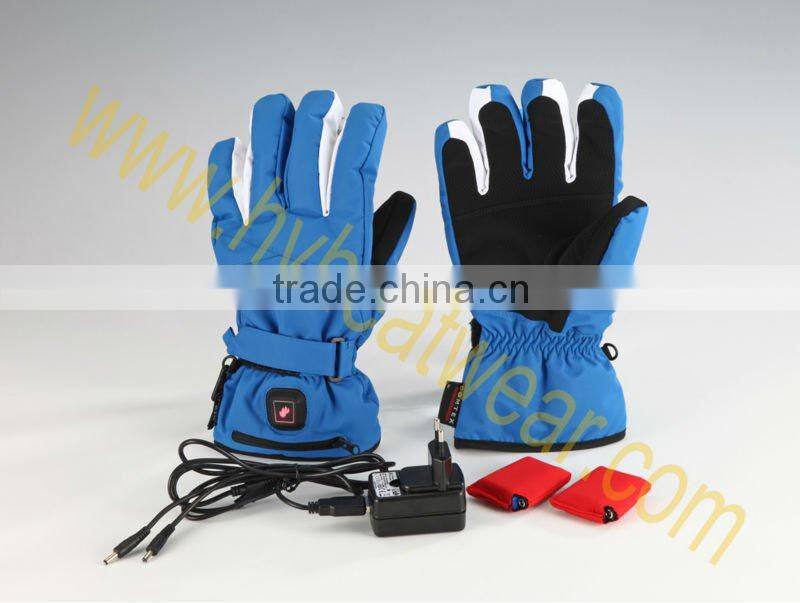 Heated ice hockey gloves