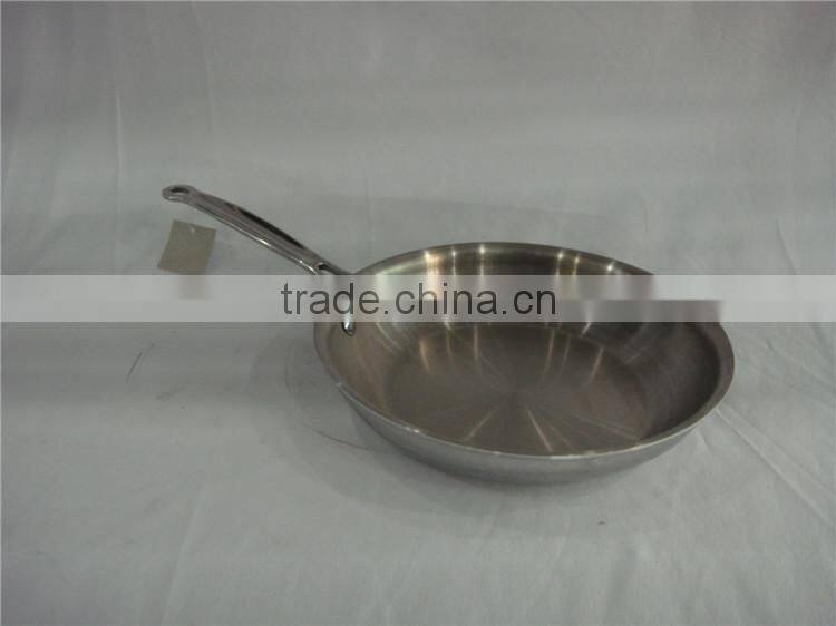 3-ply Frypan The three layer steel hot skillet frying pan