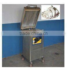 Vacuum packing machine