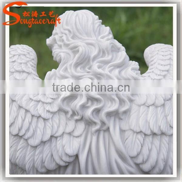 Latest design artificial Westen angel statue large garden fiberglass artificial saute