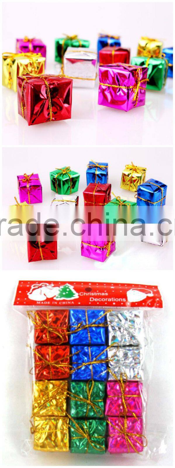 The Decorative Ball/bowknot And Other Christmas Decorations On The Christmas Tree Gift hanging decoration christmas 2017