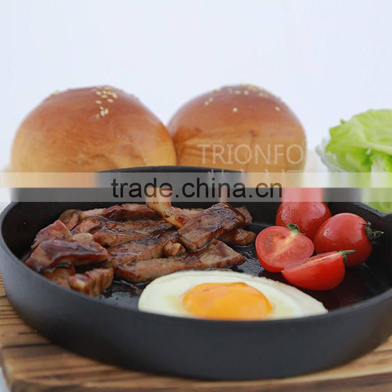 TRIONFO mini round cast iron cookware wooden handle