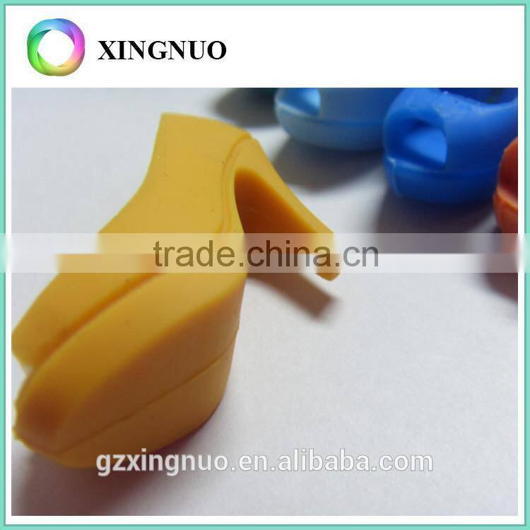 Promotion silicone rubber gift shoes shape key chain