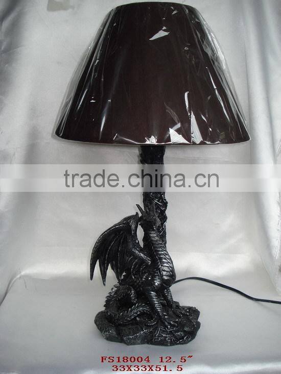 Animal table lamp
