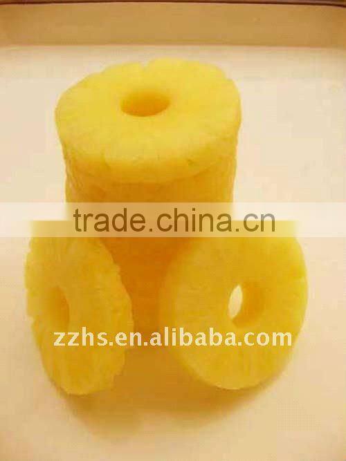 Canned Pineapple Slices in Fresh Juicy