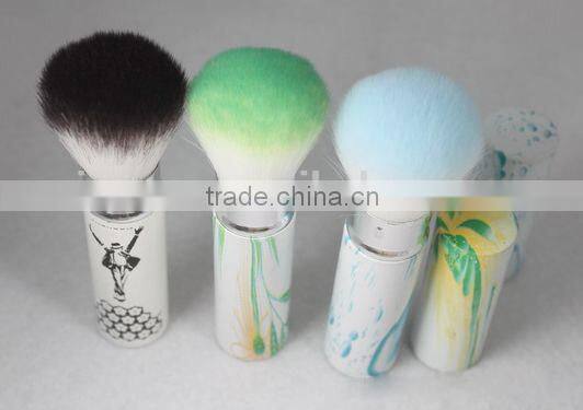 synthetic hair retractable brush/OEM serviece