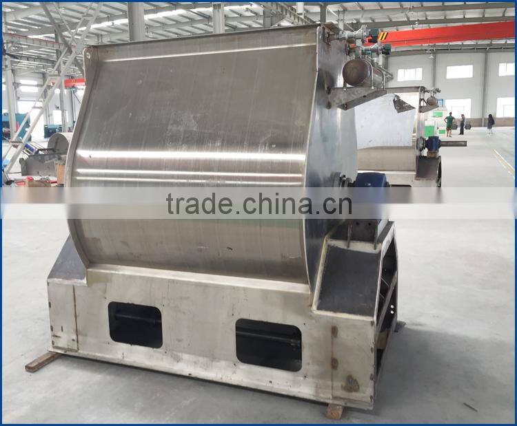 Single shaft paddle double layer mixer for poultry animal feed