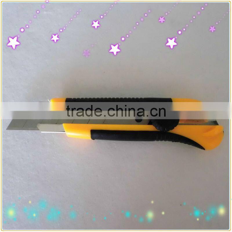 Plastic cutter knife