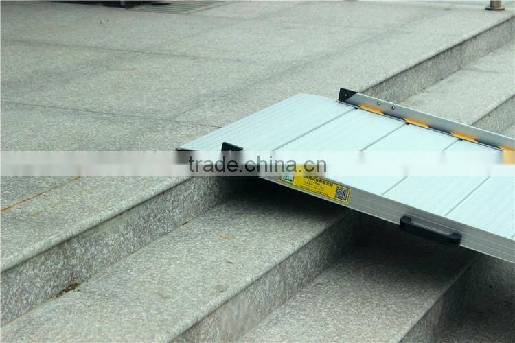 Lightweight aluminium alloy ramp