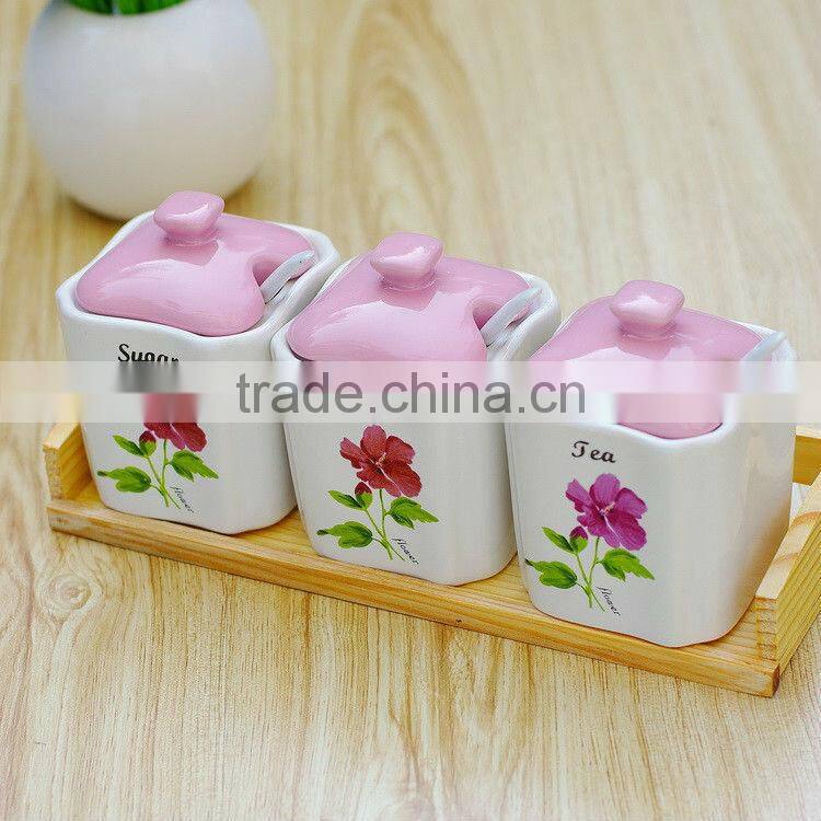 porcelai ceramic spice pot