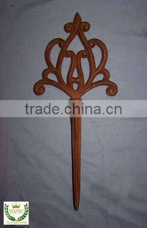 HOME DECOR , CAST IRON GARDEN STAKE