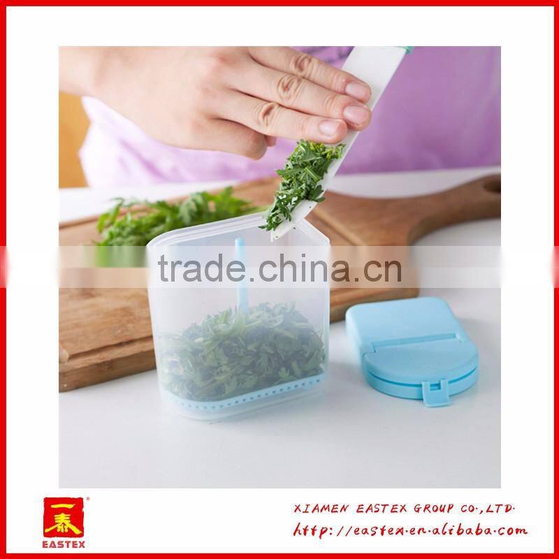 Multifunctional crisper for storaging scallion,ginger and garlic