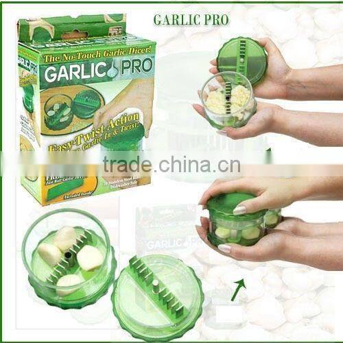 E-Z Peel NoTouch Garlic Pro Peeler Dicer Slicer Easy Twist Stripper Chopper
