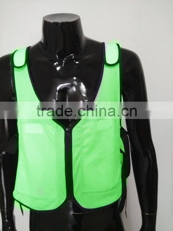 Multicolor mesh vest with ice bag for cooling ice vest