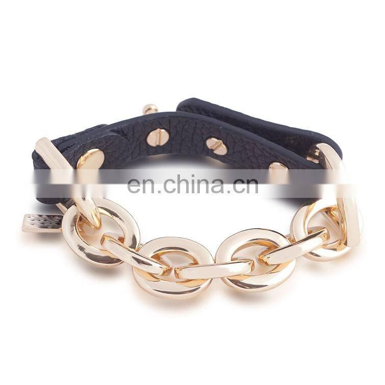 Pineapple charm elastic cord bracelet