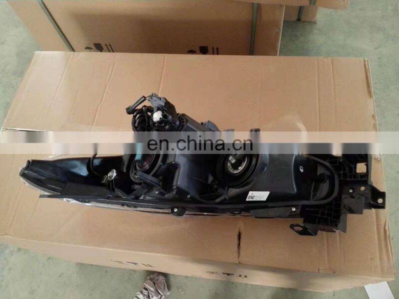 Car body parts usa type front light headlamp headlight for M3 Axela 2014 2015 2016