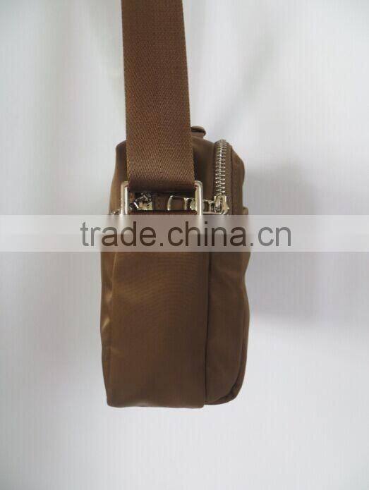 good quality cheap price waterproof nylon material shoulder bag for men