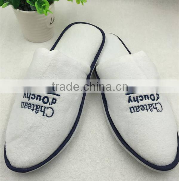 Top selling custom disposable slippers with embroidery hotel logo