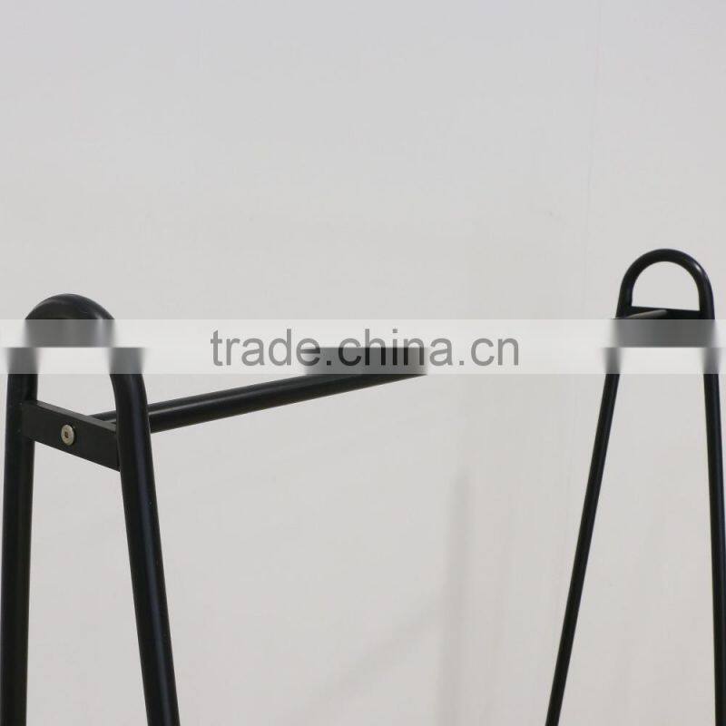 Durable rails black clothing display rack for clothing store