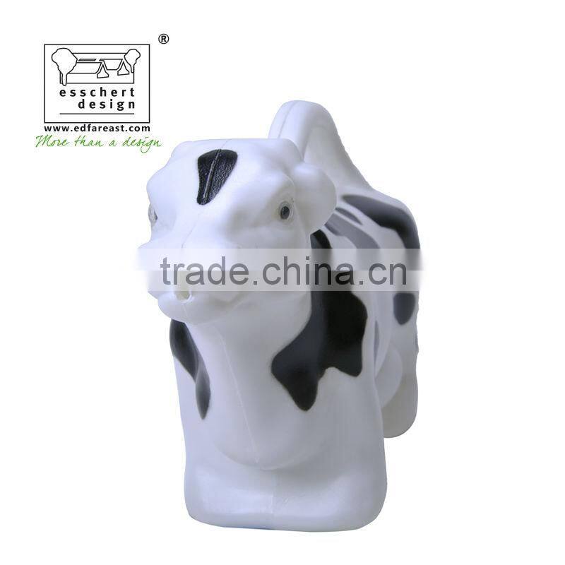 2013 designerplastic cow shape watering cans wholesale 1.1L