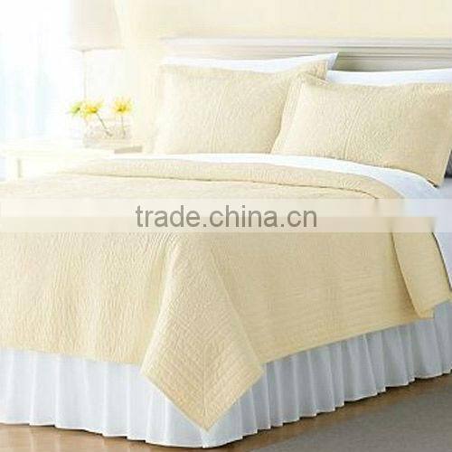 Automatic quilting embossing machine