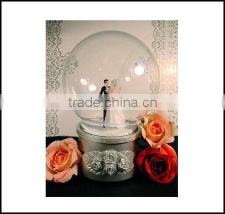 Custom Couple Snow Globe Manufacture New Products for Home Decor