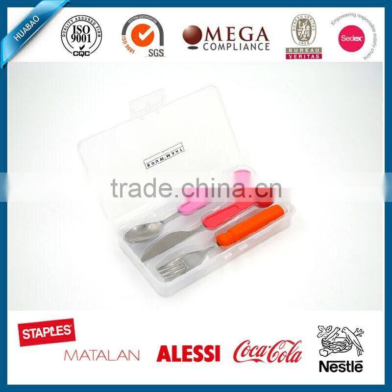 2016 New design Silicone baby safe cutlery set with two different colors , cheap items wholesale