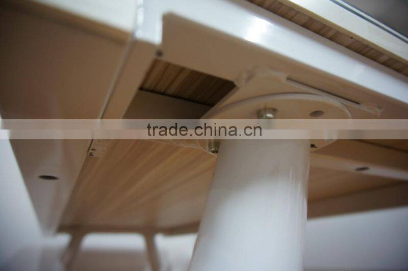 modern and simple office furniture workstation