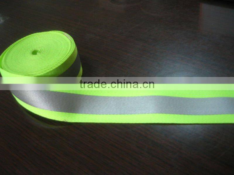 Hi vis retro reflective fabric