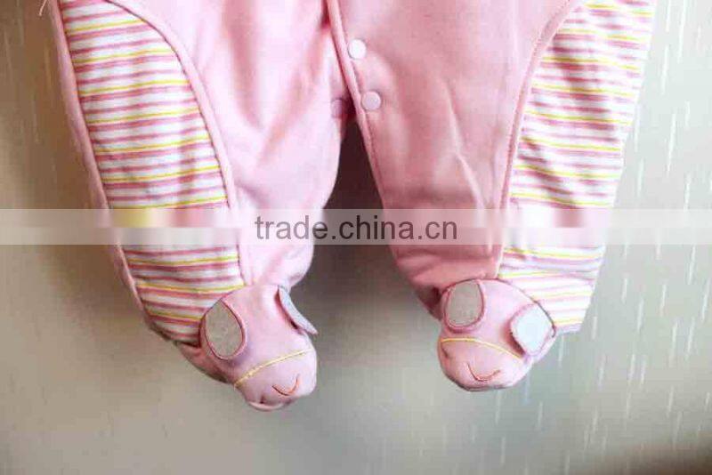 Wholesale Lovely Design Pretty New Born Winter Romper 100% Cotton Knitted Baby Coat With Hood A25-31641