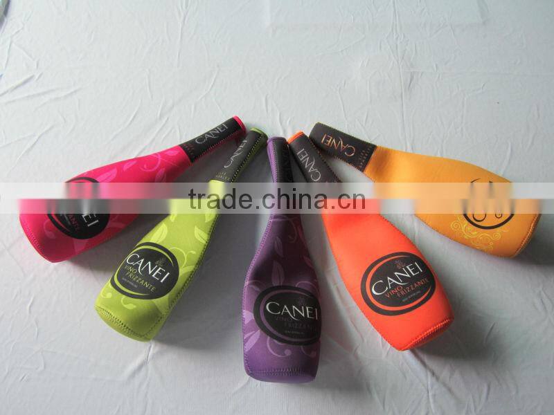 GR-B0141 custom neoprene champagne bottle cover
