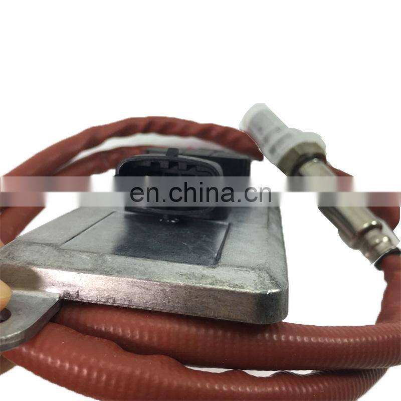24V Flat Four Needles Nitrogen Oxide Sensor 5WK9 6628C 2011649 5WK96628C