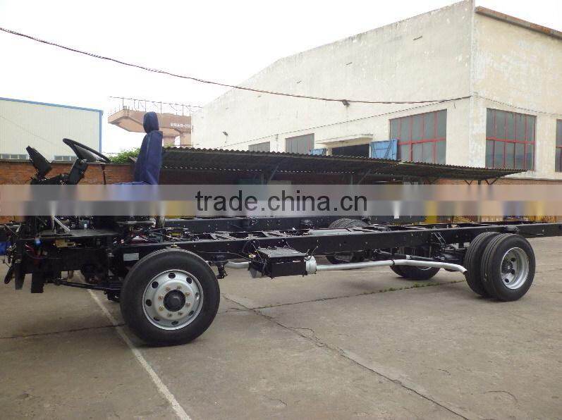 Dongfeng EQ6100K 10m 4x2 bus chassis SL