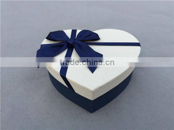 Love type gift box for Valentine's Day gift box